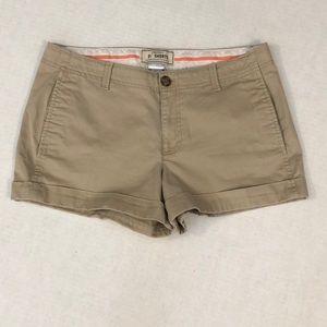 Women’s Old Navy Favorite Khakis 3 1/2” Shorts - 8